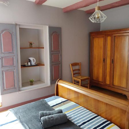 Le Logis de Lou avec petits déjeuners compris Blars Exterior foto